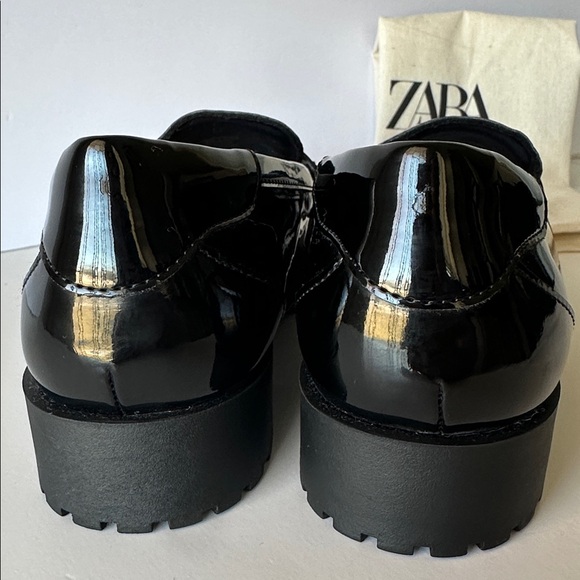 Zara Women’s Glossy Black Slip-On Loafers - Picture 8 of 15